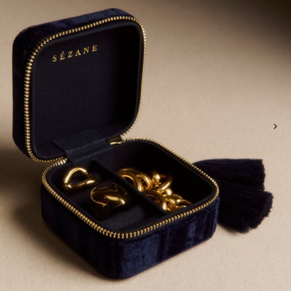 NWT Sézane Embossed Velvet Jewelry Case, Navy Blue - Picture 2 of 4